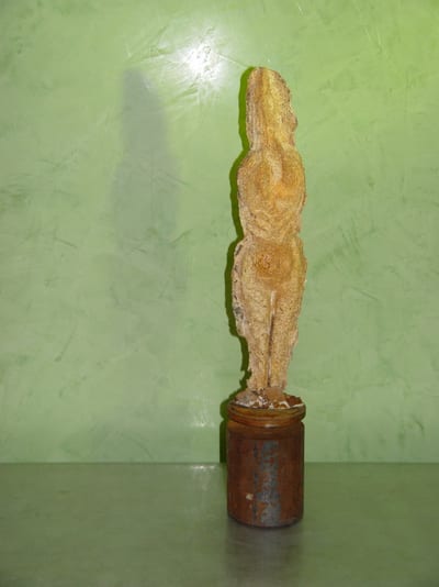 Lichtgöttin II (drehend) – Ton, Eisen, Kugellager
