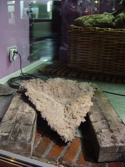 Feuerschale – Ton, Holz, Kupfer
