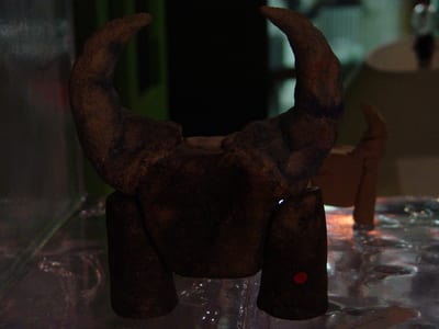 Stier groß – Ton, Pigmente